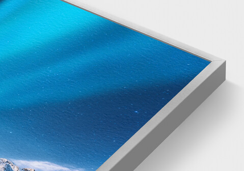Wall Art in Aluminium Frame silver