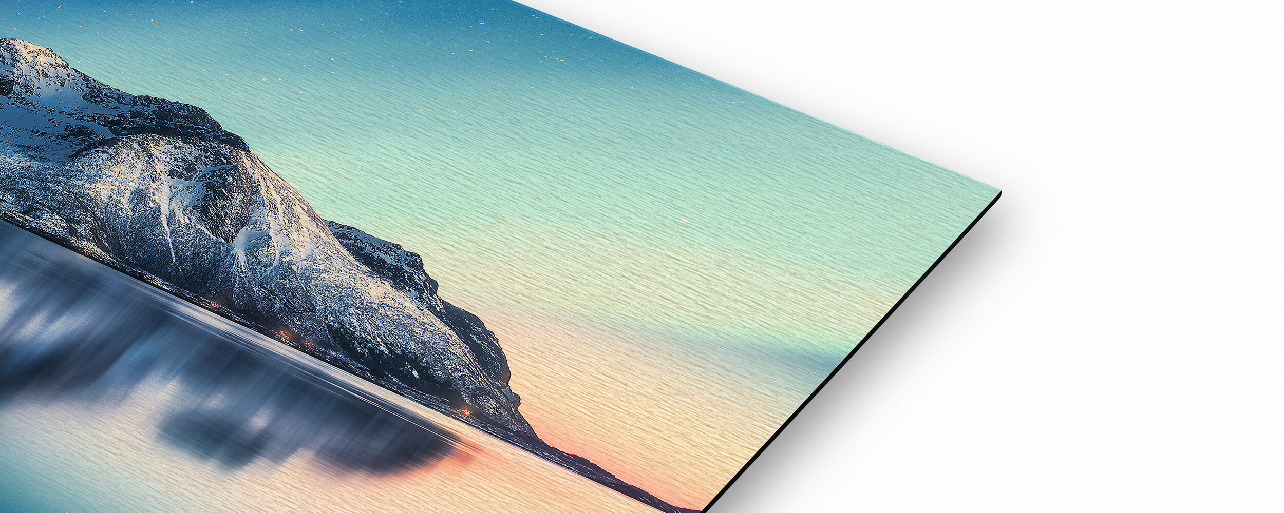 Impressão em metal escovado dourado