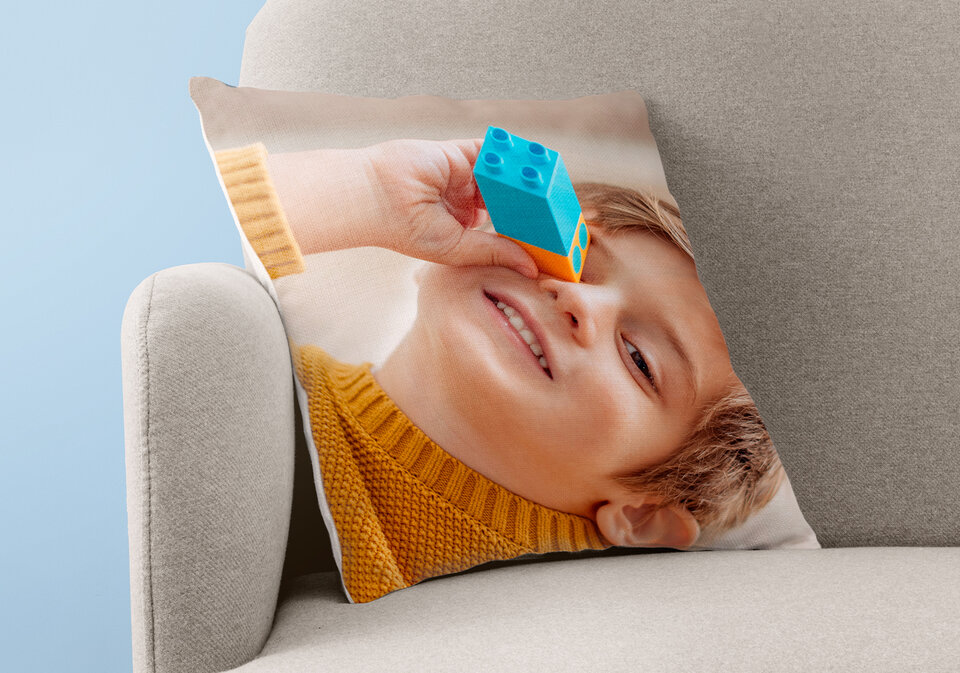 🛋️ Photo Cushion: Soft, snuggly, and personal